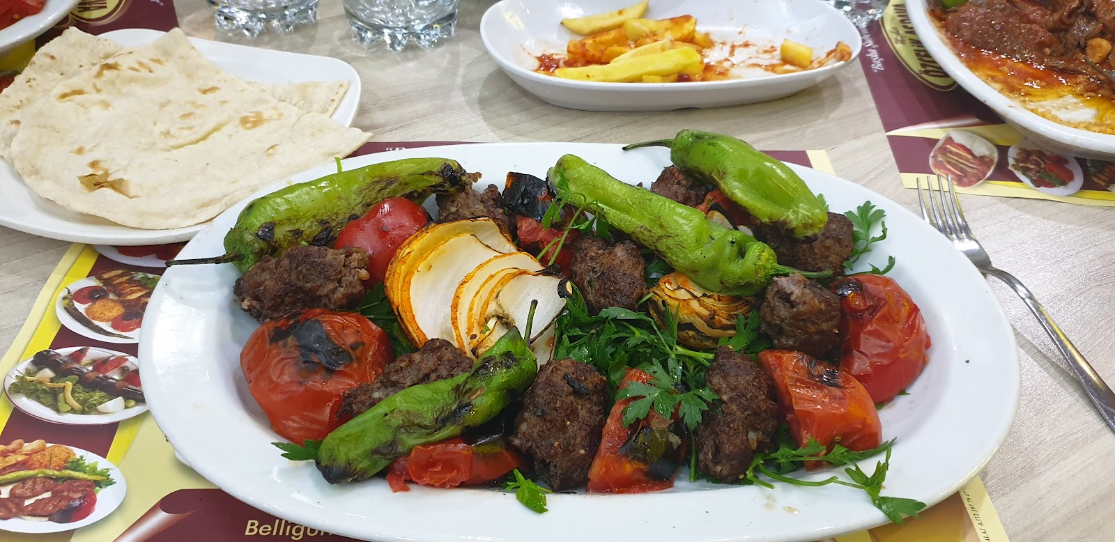 View BAR&GRILL mekanı