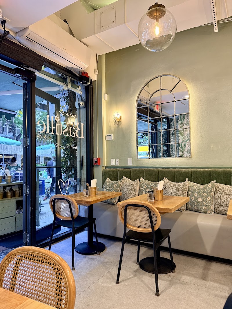 Café Bastille Downtown Miami interior