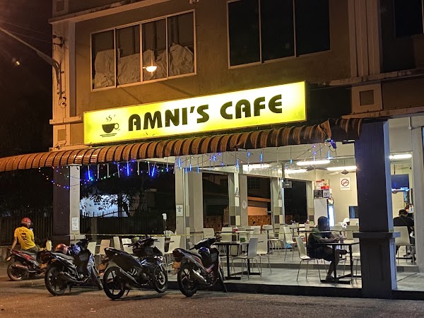 Amni's Cafe - Photo 1