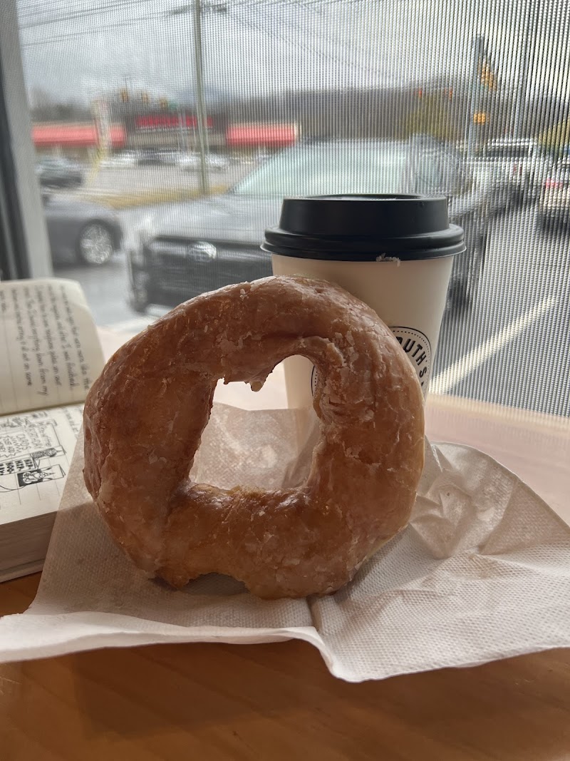 Auntie Ruth's Doughnuts & Pretzels photo 4