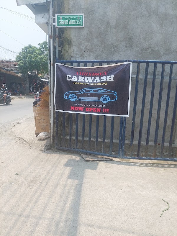 Amundsen carwash shop and auto service