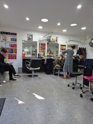 Loan's Hairdressing photo 2