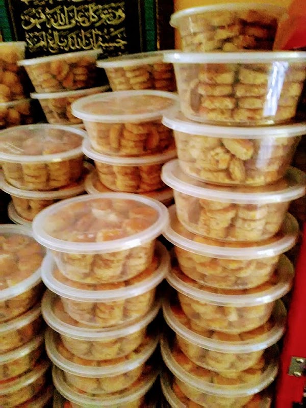 Kuih Bahulu Kak Tam (Kuih Tradisional Kak Tam) - Photo 1