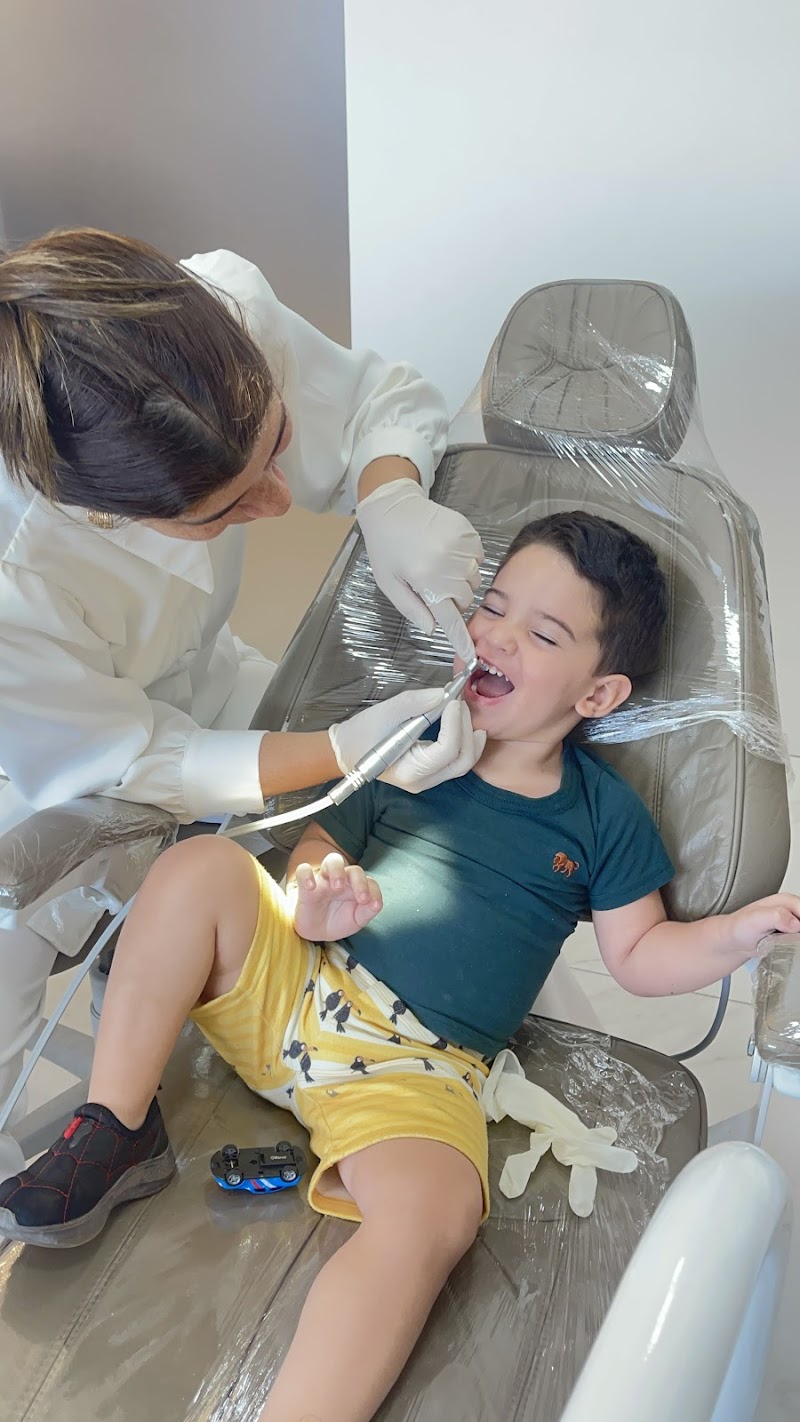 Dra. Aline Camelo - Dentista - foto 5