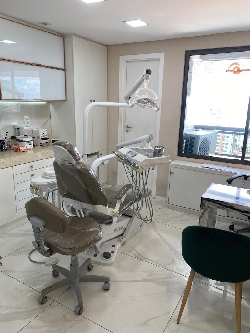 Dra. Aline Camelo - Dentista - foto 2