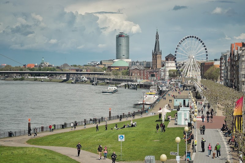 Райнуферпроменаде Дюссельдорф