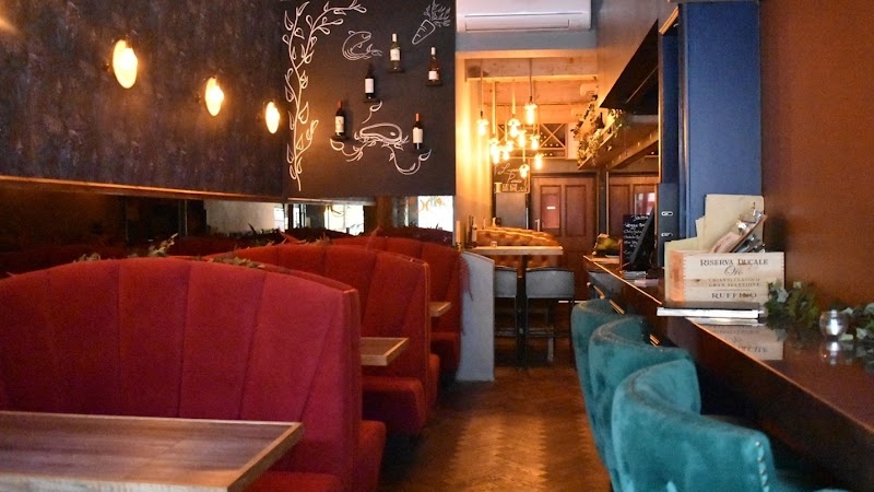 Decanter Winery and Dinery