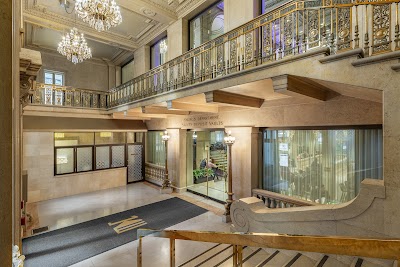 One King West Hotel & Residence