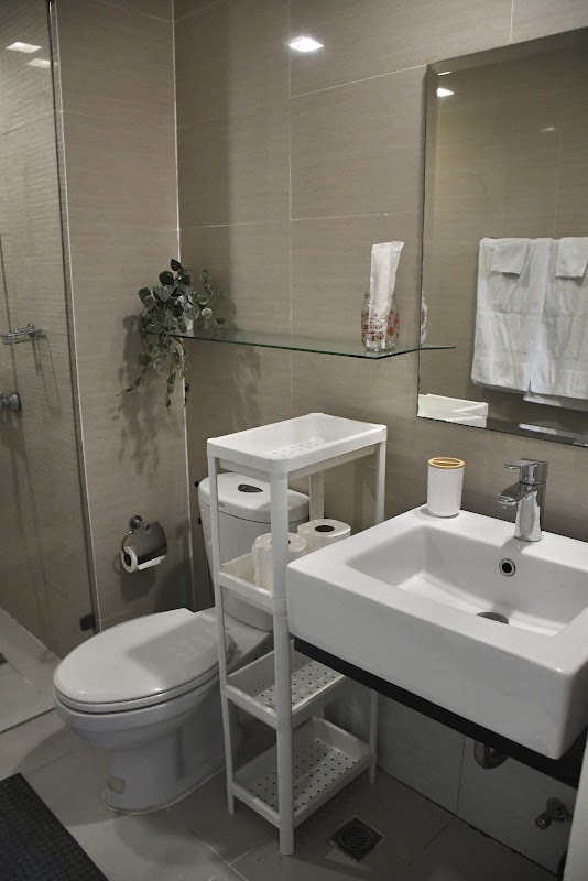 Comfy, Pet Friendly Studio by Venice Mall near BGC