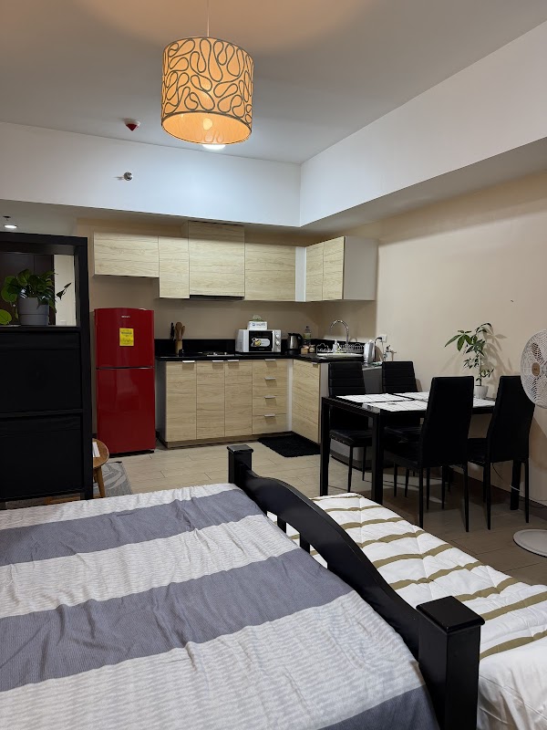 Comfy, Pet Friendly Studio by Venice Mall near BGC