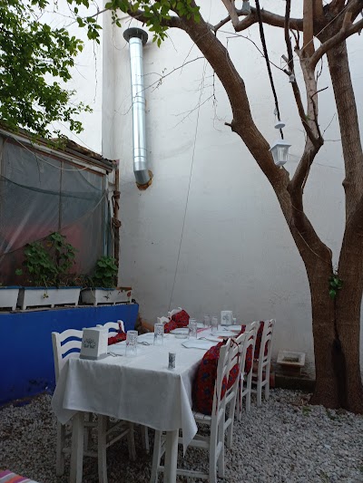 Lal Girit Mutfağı - Restoran