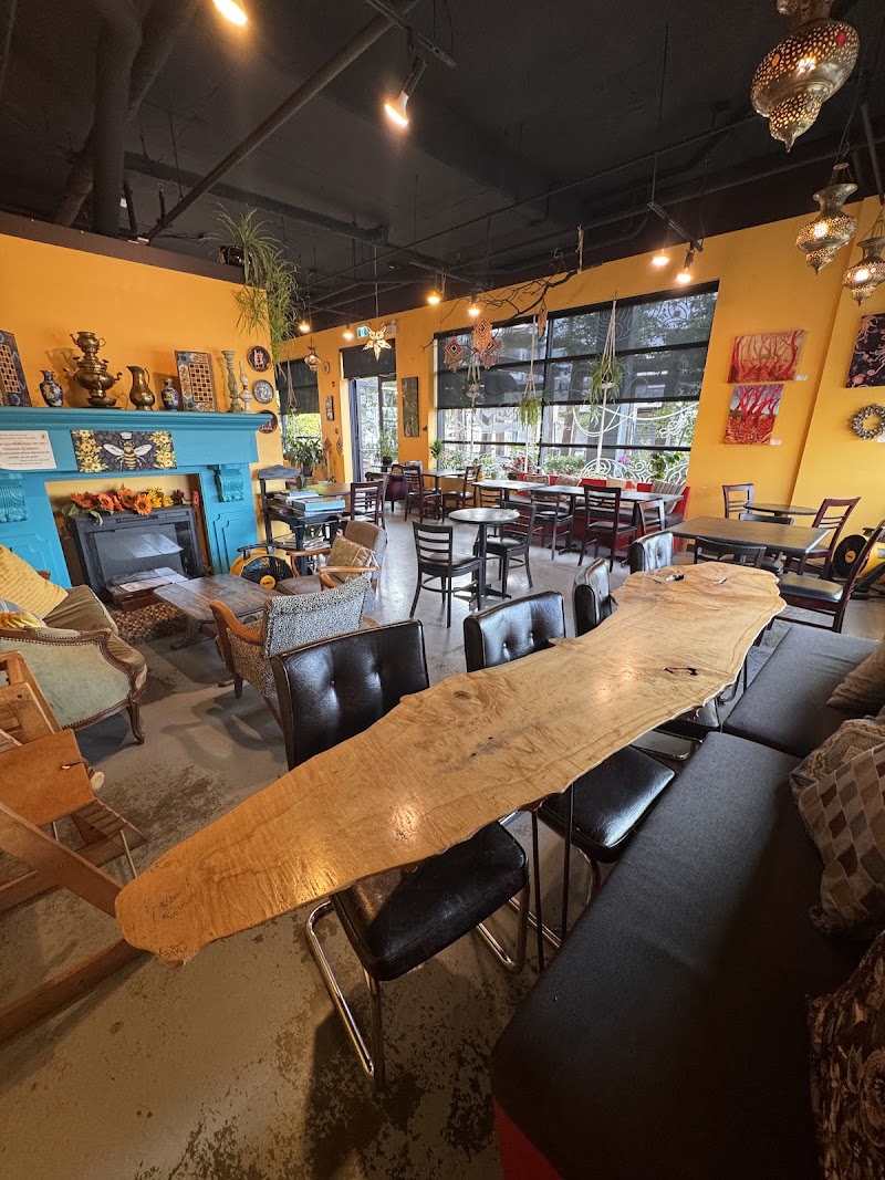 The Bee's Knees Cafe photo 3
