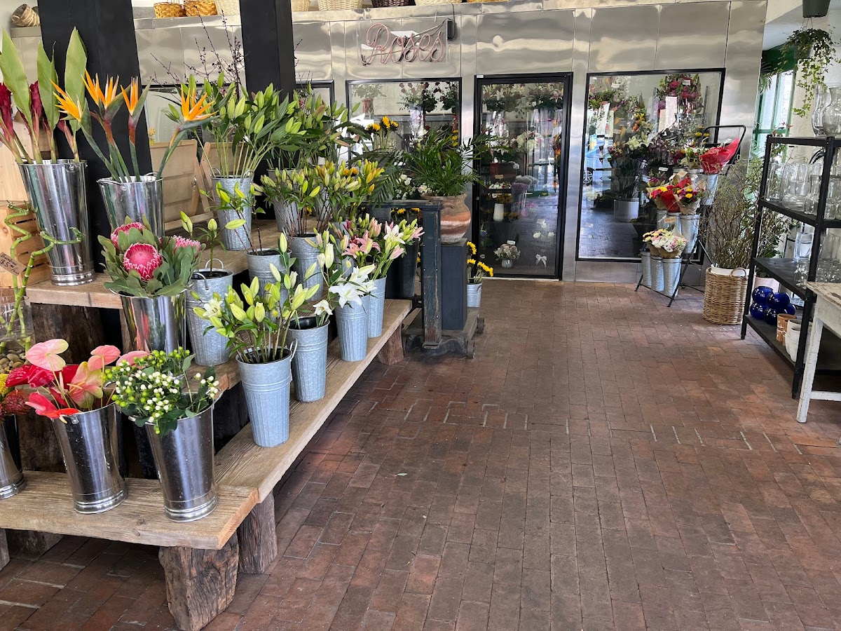 Dottie's Flowers & Plants: Google Places image 2