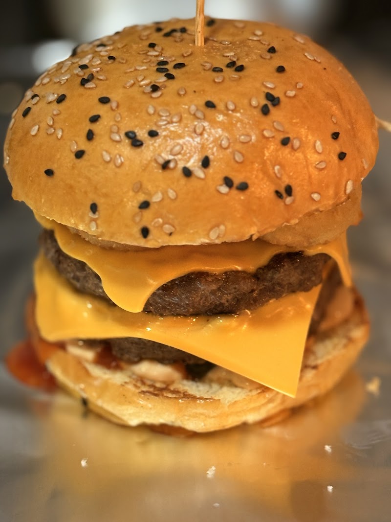 Halal Tasty Fried n Burger (Dip In) photo 4