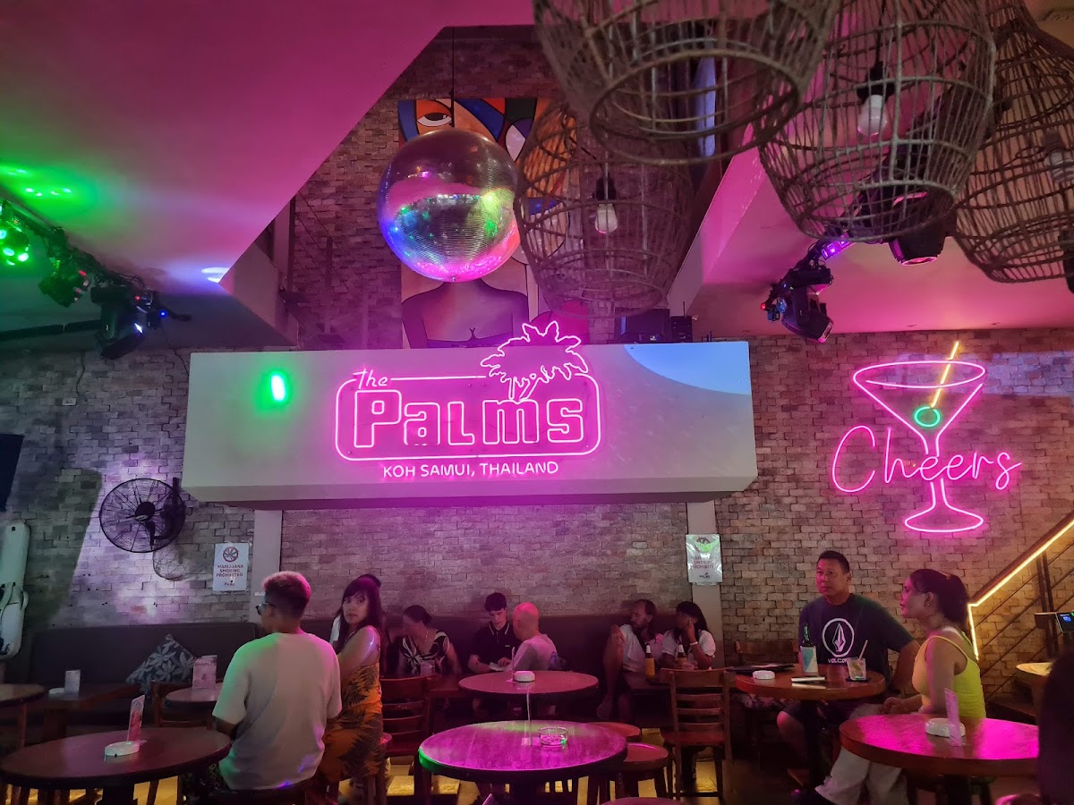The Palms Bar & Grill - Photo 4