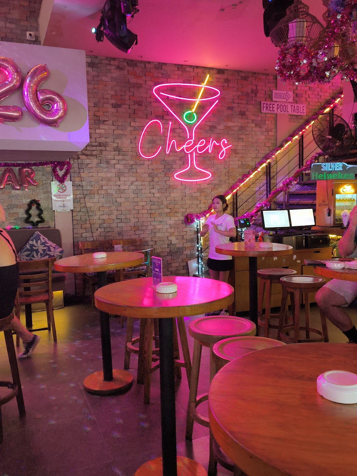 The Palms Bar & Grill - Photo 3