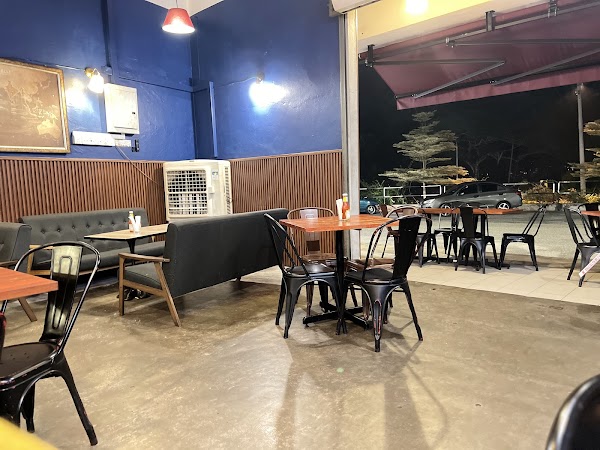 Labu Labi Restaurant & Cafe