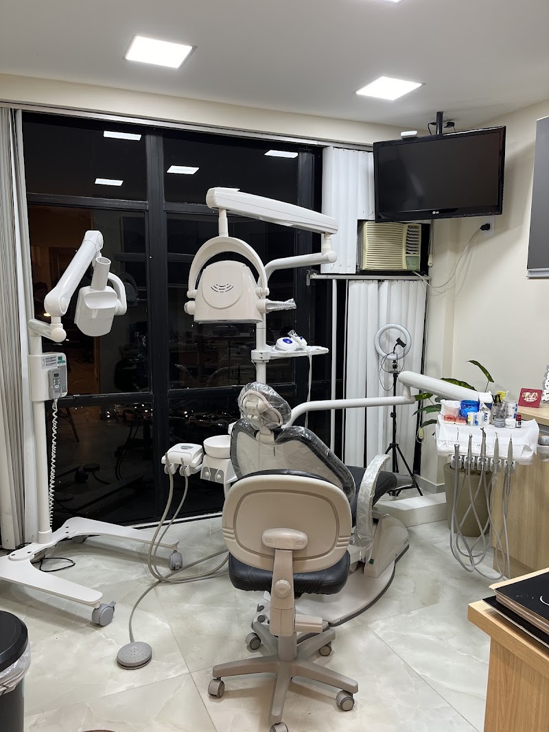 Dra. Thâmela Santos - Rir & Sorrir Odontologia - foto 2