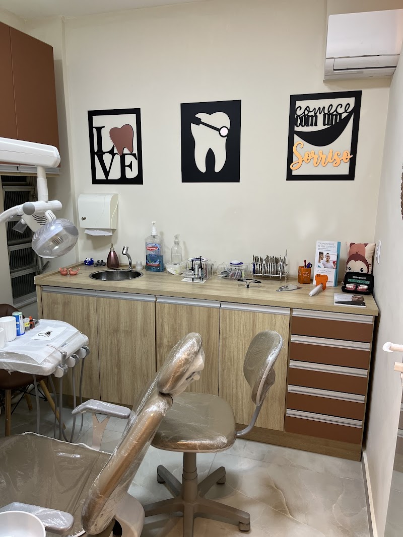 Dra. Thâmela Santos - Rir & Sorrir Odontologia - foto 5