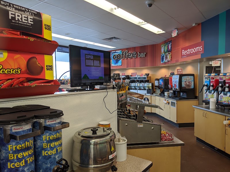 Hy-Vee Fast & Fresh photo 1