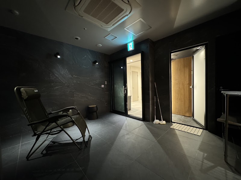 BODY IYASU 岡山駅前