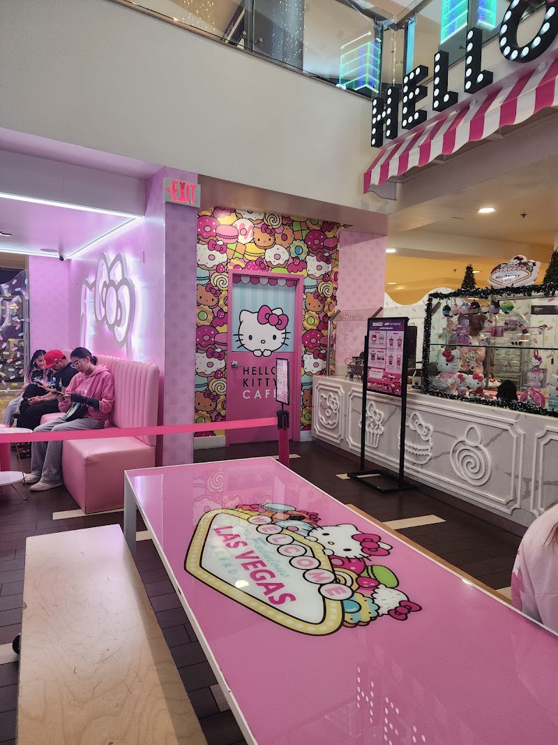 Hello Kitty Cafe photo 4