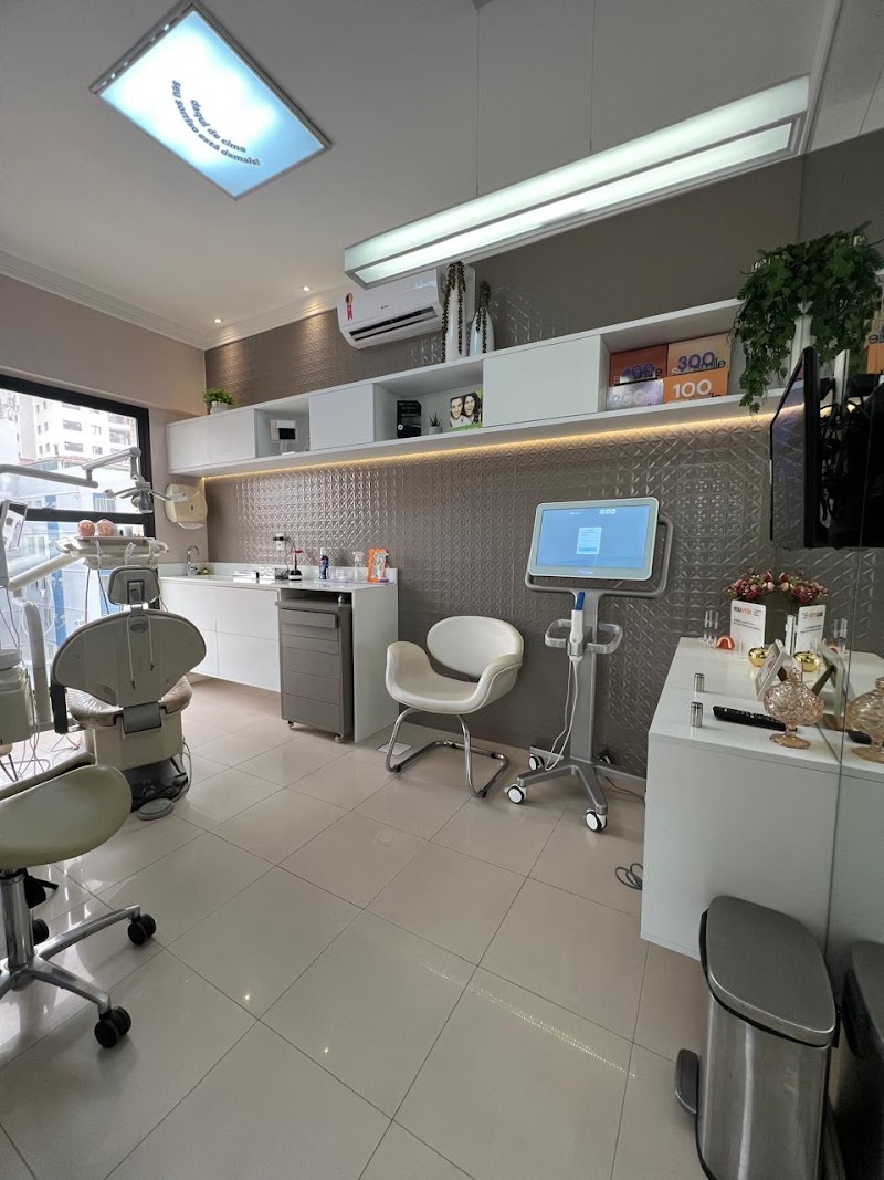 Dra. July Pinheiro - Sou Smile, Invisalign & Alinhadores em Belém-PA - foto 4