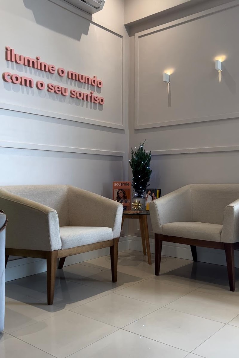 Dra. July Pinheiro - Sou Smile, Invisalign & Alinhadores em Belém-PA - foto 2