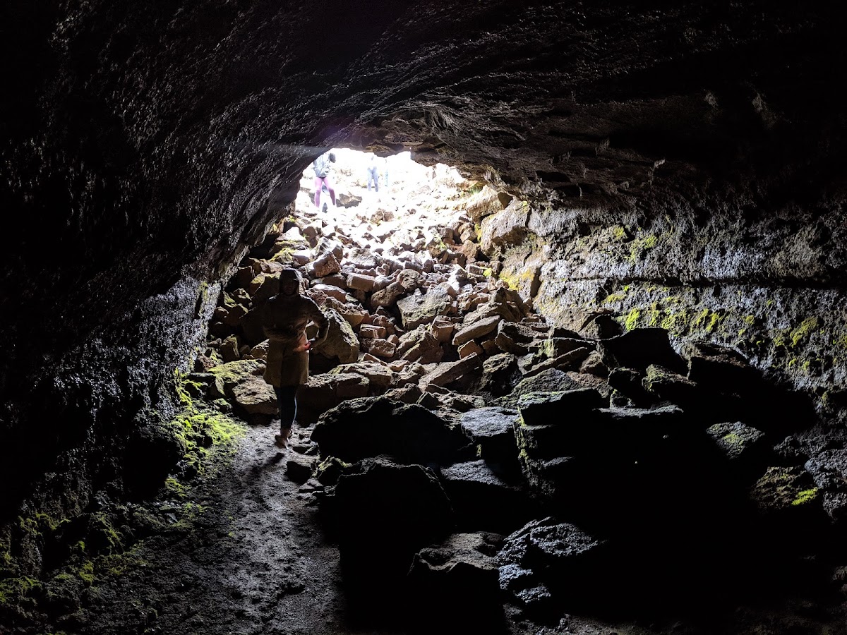Leiðarendi Lava Cave