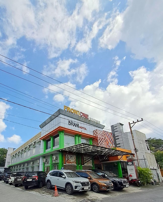 Front One Boutique Brani Hotel