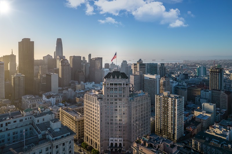 1920s landmark hotel on Nob Hill