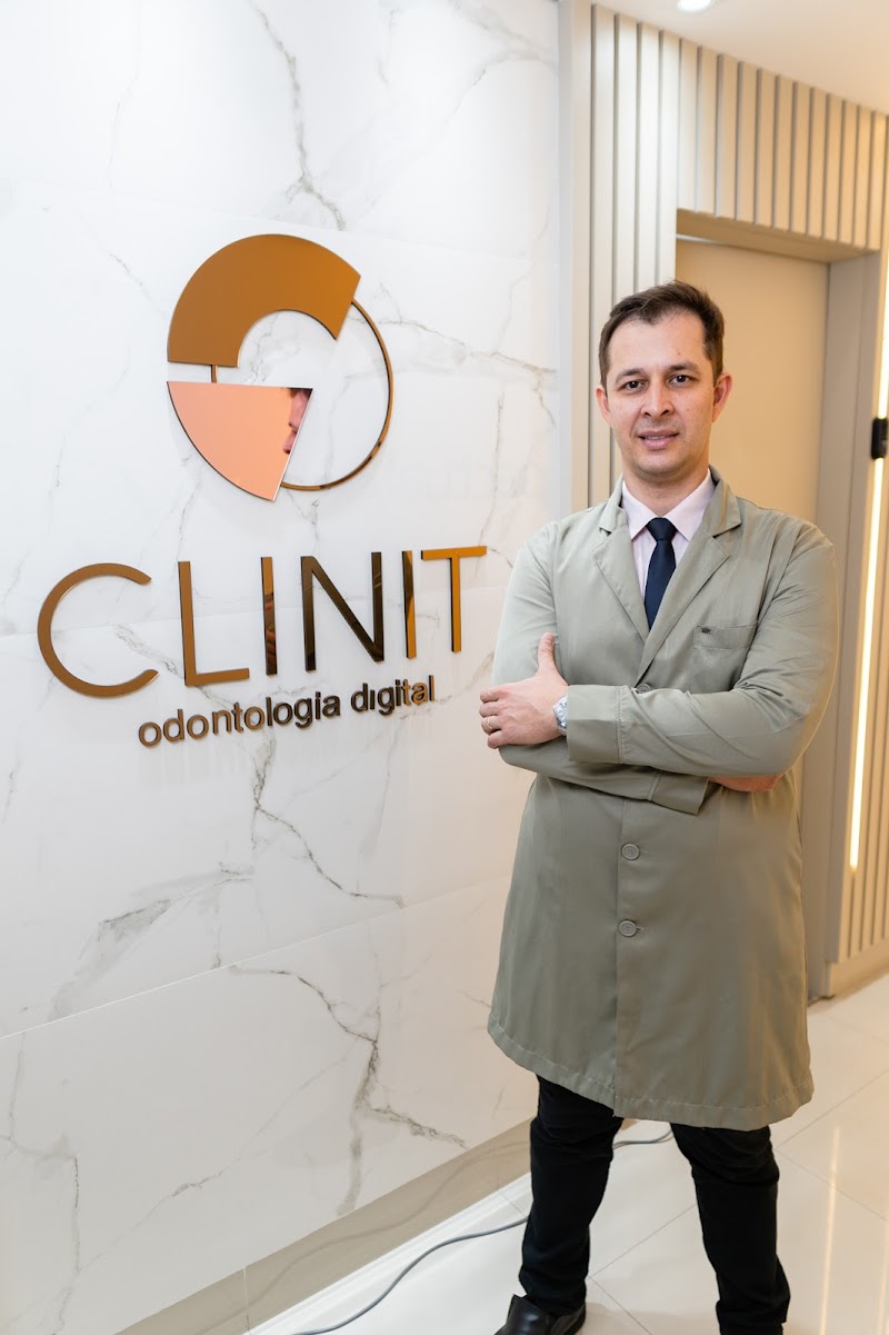 Dr. Lucas Especialista em Implantes dentários, Tratamento de canal e Potese. Dentista Cuiabá - foto 3