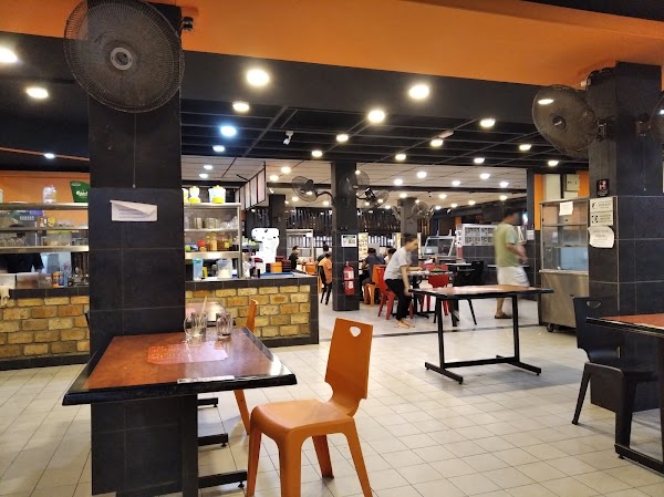 Popular Food Garden - Photo 1