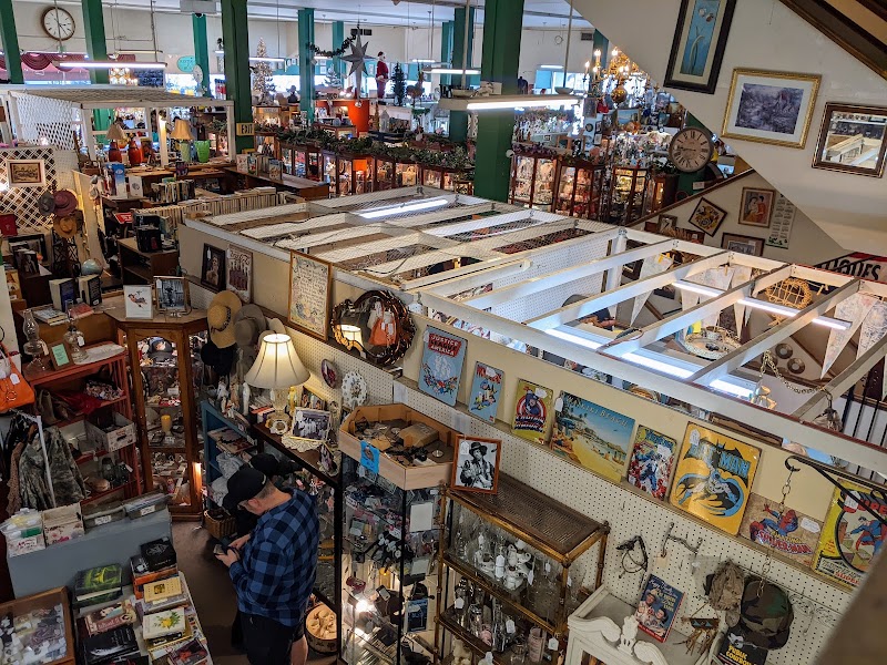 Mission Galleria Antique Shoppe photo 4