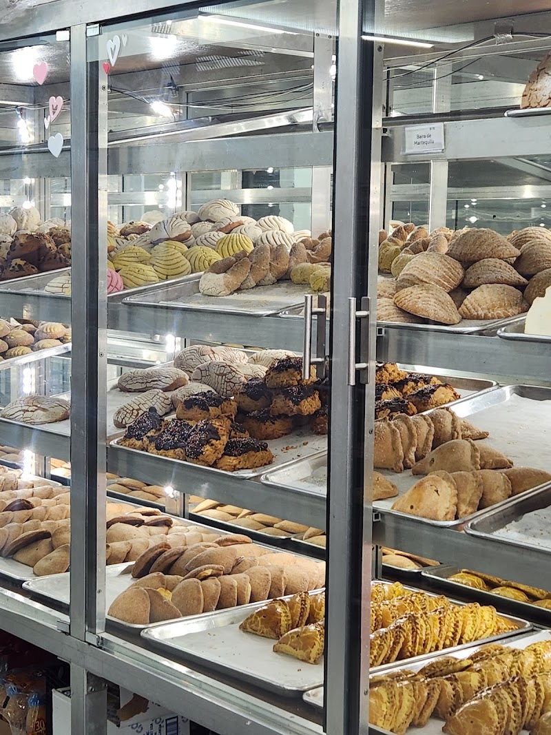 Conchas Cafe Bakery photo 2