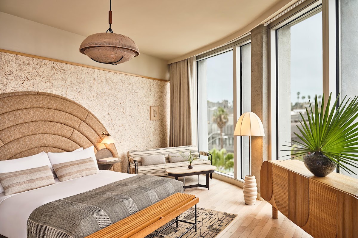 Santa Monica Proper Hotel, dog-friendly hotel