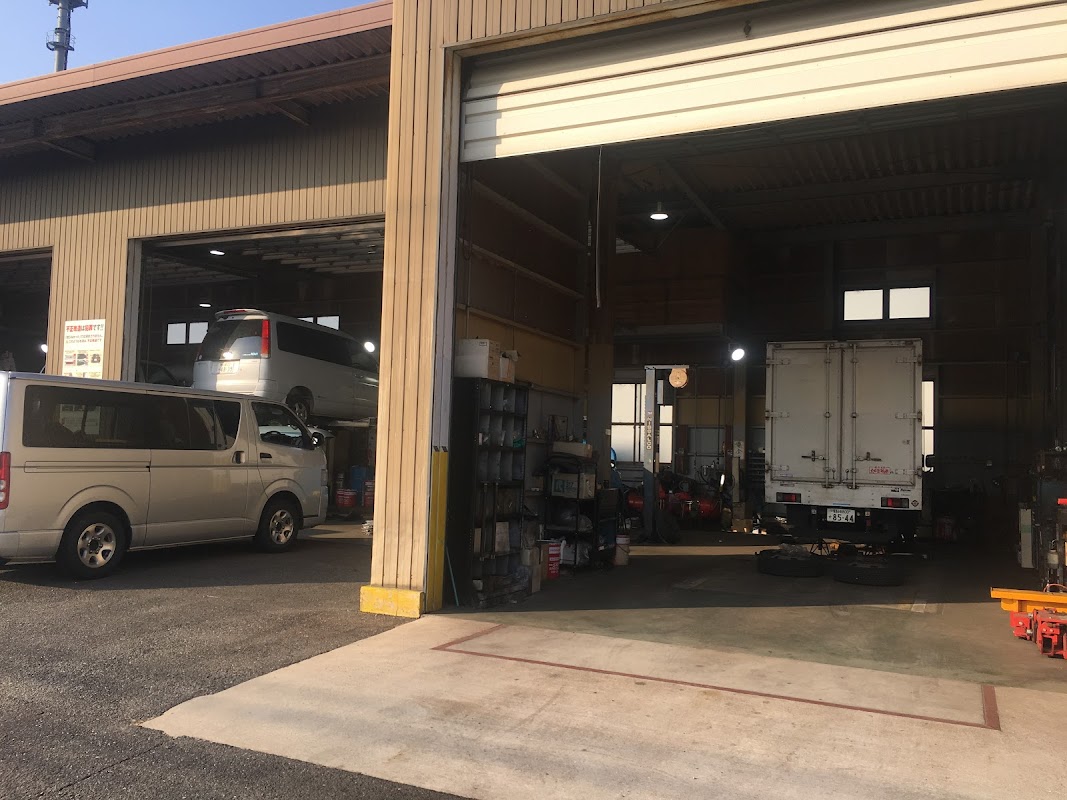 ㈱廻オートサービス