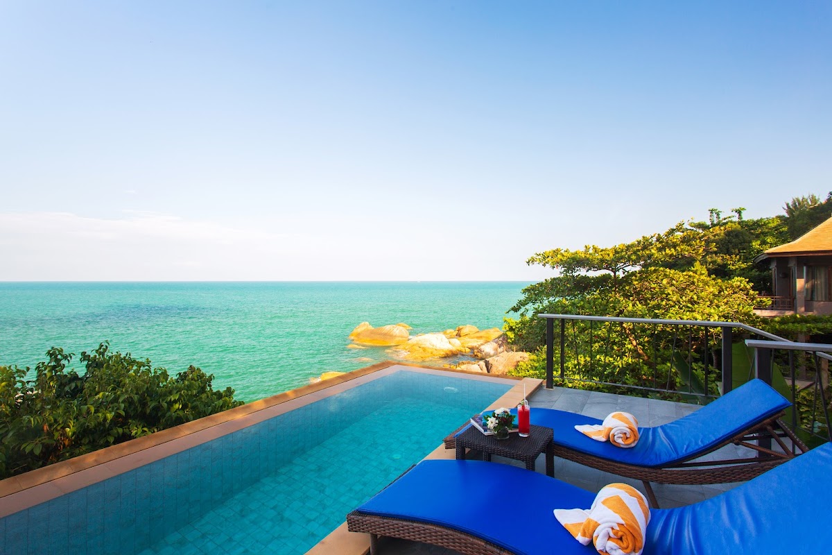 Coral Cliff Beach Resort - Photo 4