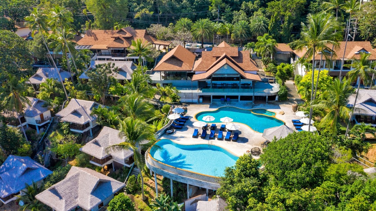 Coral Cliff Beach Resort - Main view