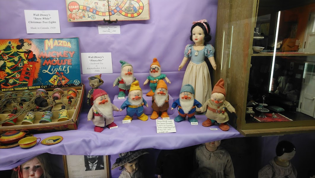 Lilliput Doll and Toy Museum