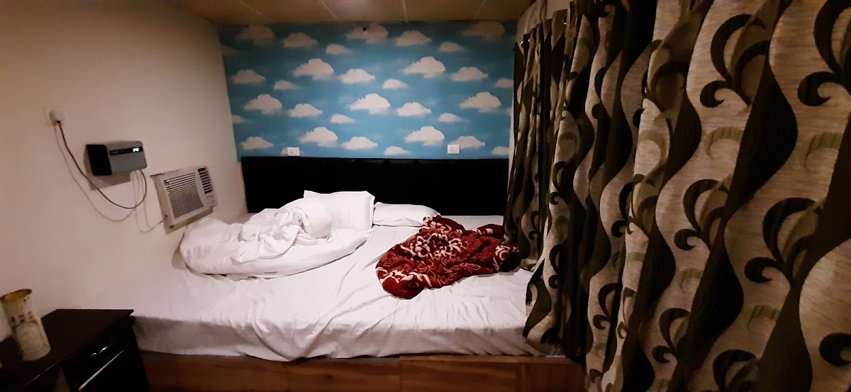 Jashn-e-Zorba (Osho Commune)