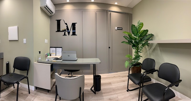 Dr. Luécio Melo - Implante Dentário - JP - foto 2