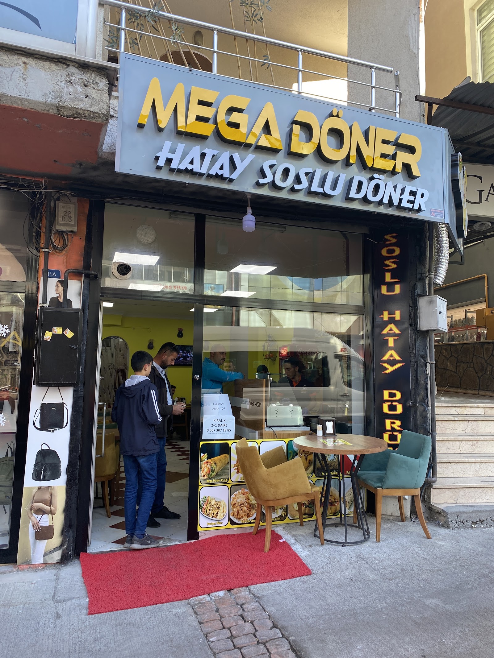 MEGA DÖNER mekanı