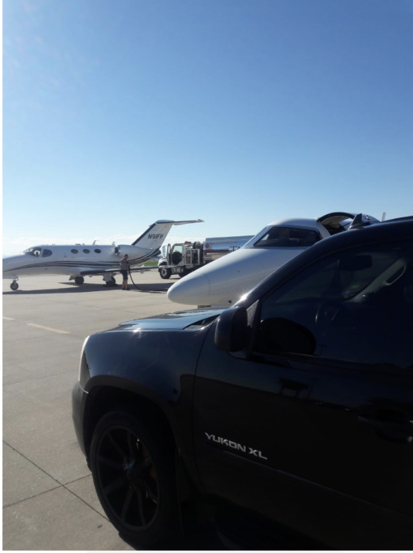 ELEVATED LIMOUSINE & AIRPORT BLACK CAR SERVICES portfolio