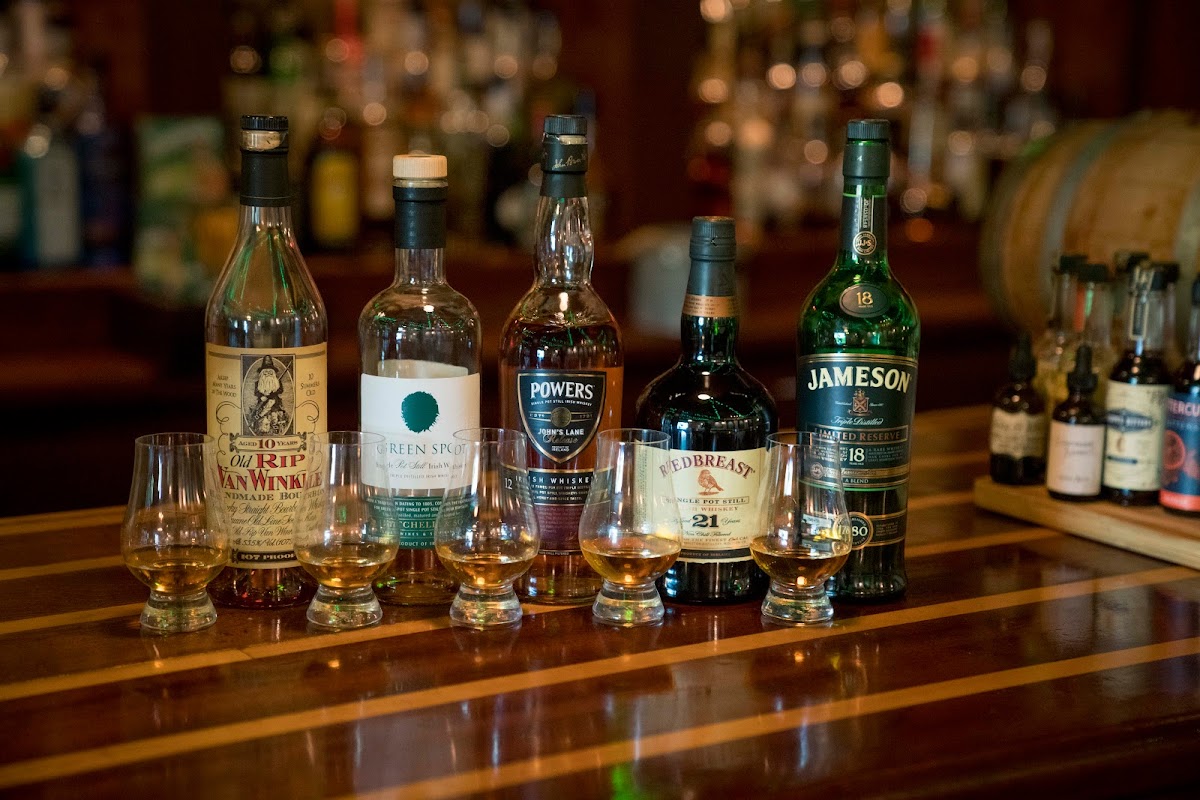 Seanachai Whiskey & Cocktail Bar photo 2