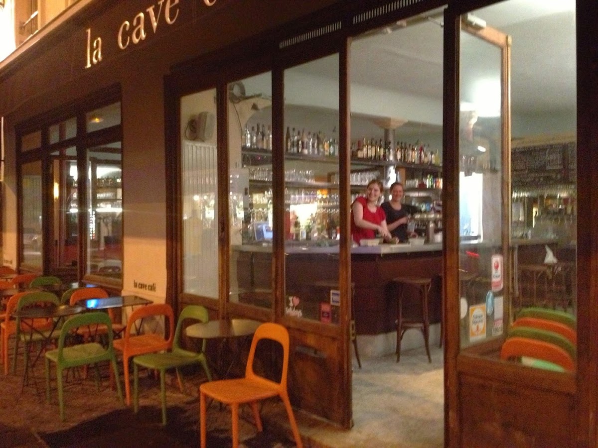 La Cave Café, vue extérieure