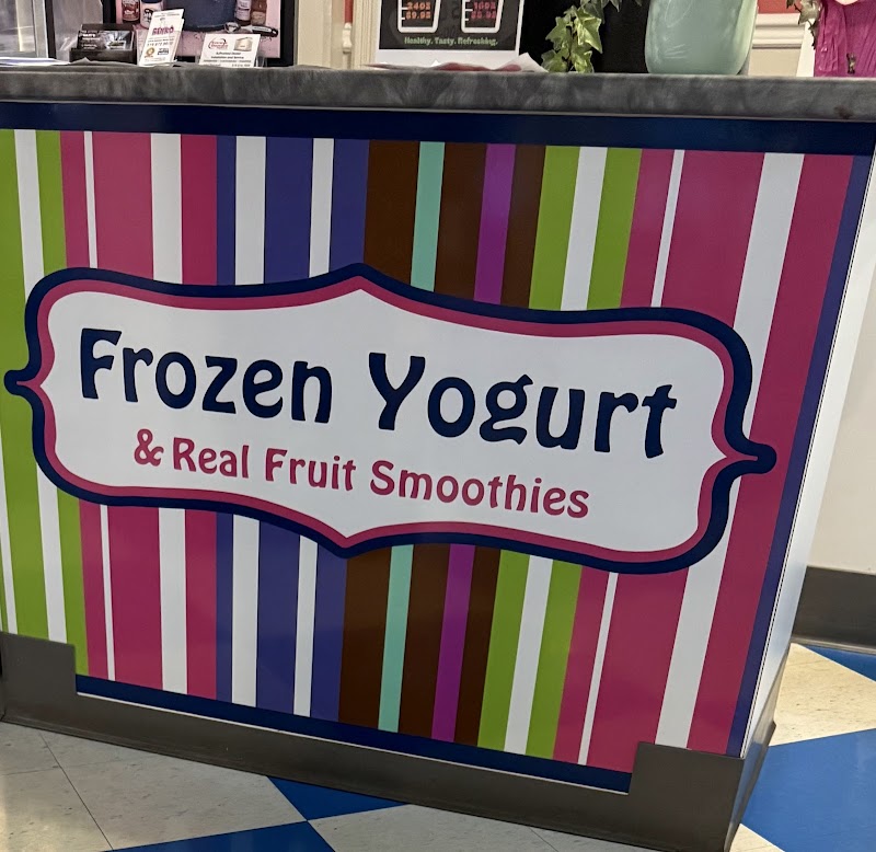 Waterfront Ice Cream & Frozen Yogurt photo 3