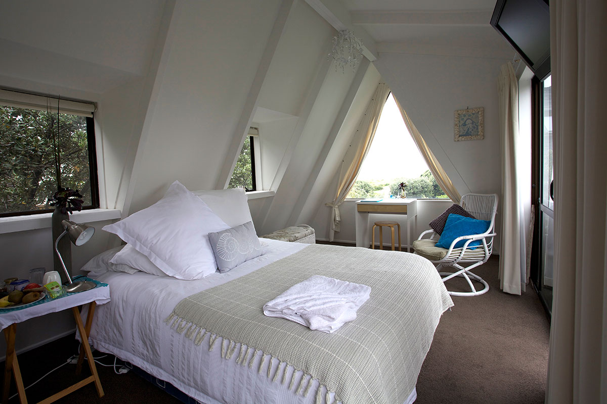 Te Wahi Ora Women's Retreat Piha — 3