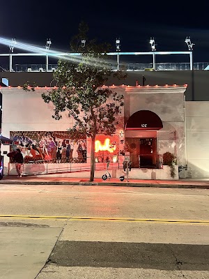 Drake's Hollywood