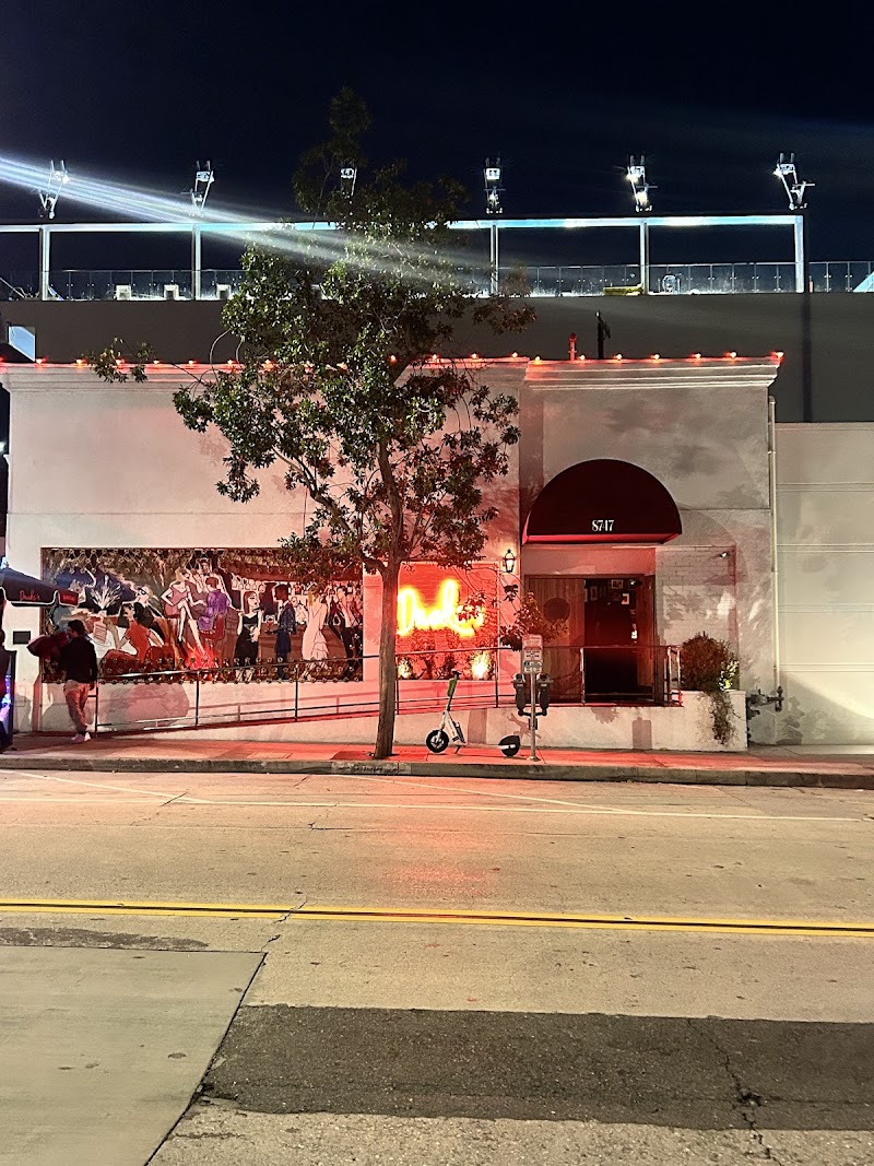Drake's Hollywood